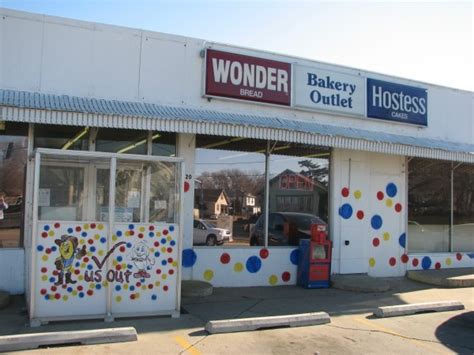 Wonder bread store - 1.9 miles away from Wonder Bread Mandi W. said "I would like to tell whoever is in charge and all your employees that were working yesterday afternoon ( May 19) that you guys are doing a great job at making your store look good. 
